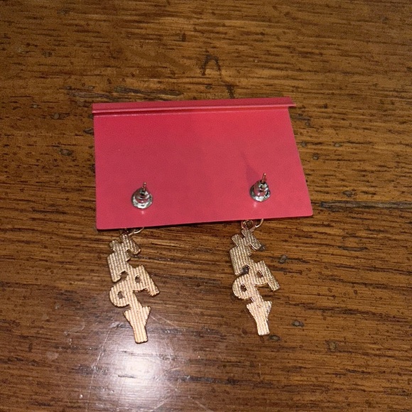 NWT Betsey Johnson Multicolor “Happy” Dangle Studded Earrings - Picture 6 of 6